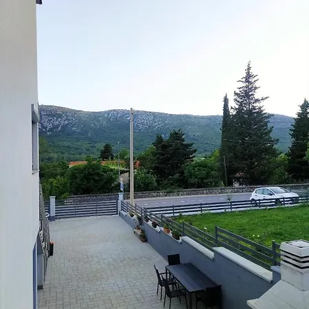 Apartment Nevistic *