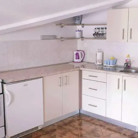 Nevistic Apartman *